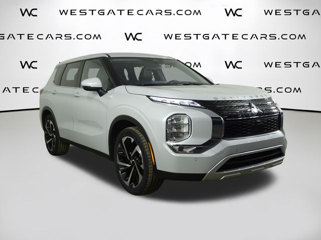 2024 Mitsubishi Outlander SE's photo