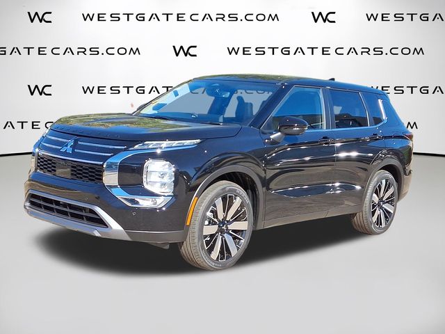 2025 Mitsubishi Outlander SE's photo