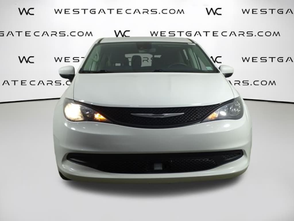 Used 2021 Chrysler Voyager L Van Passenger Van