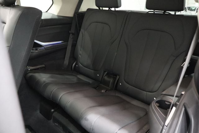 2022 BMW X7 40i - Photo 16