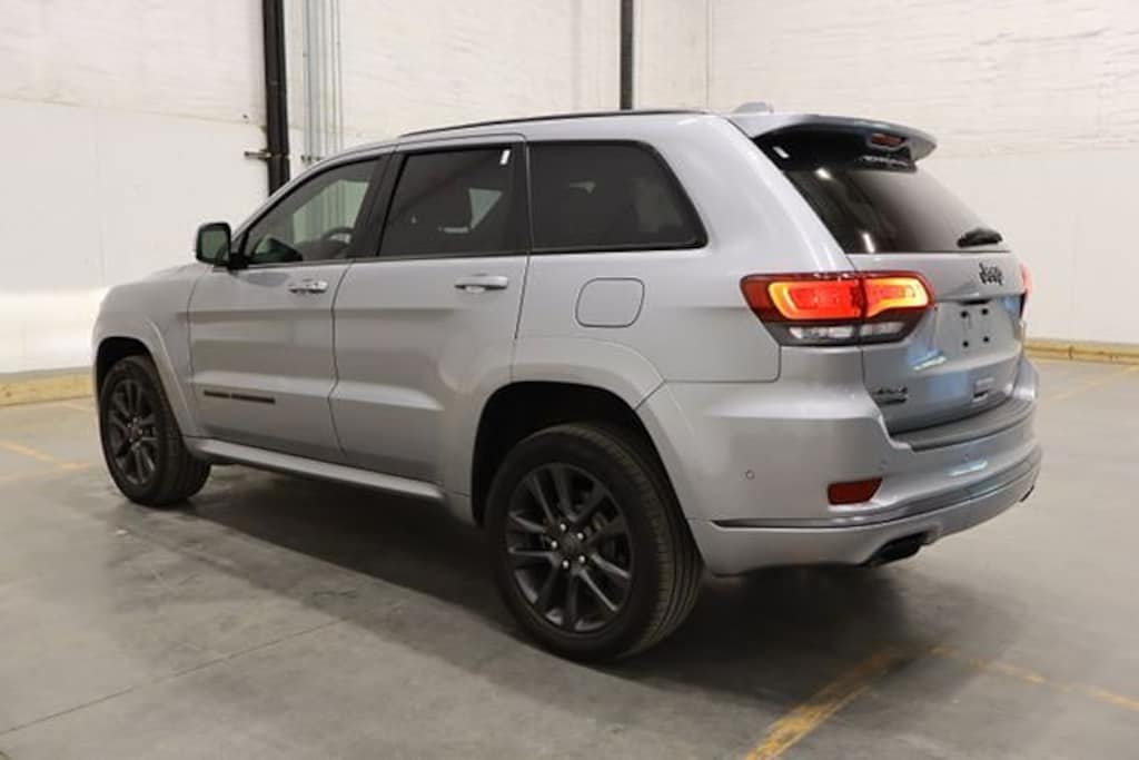 Used 2018 Jeep Grand Cherokee Overland 4x4 SUV