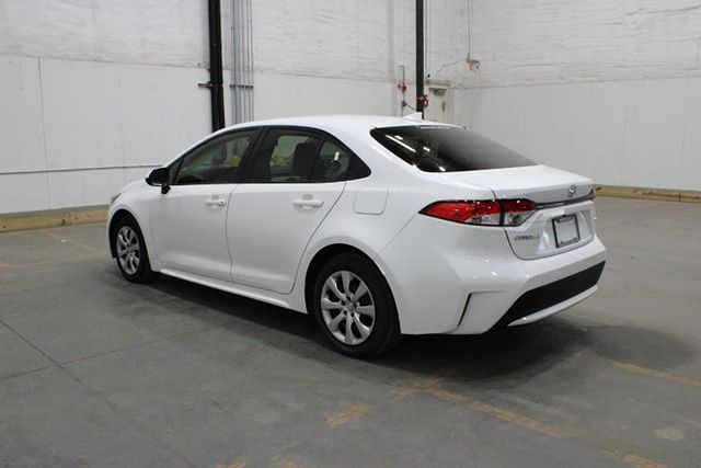 2020 Toyota Corolla LE photo 3