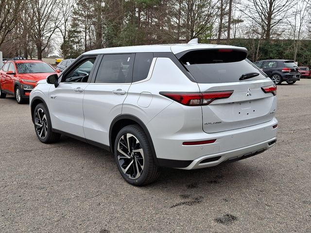 2025 Mitsubishi Outlander PHEV SE photo 3