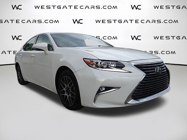 2018 Lexus ES 350's photo