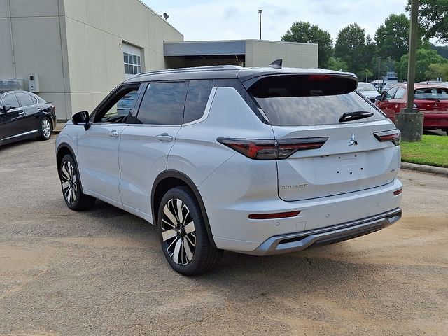 2025 Mitsubishi Outlander SEL photo 3