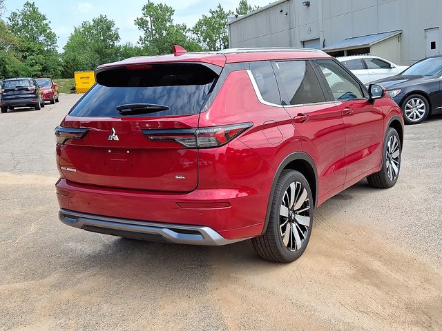 2025 Mitsubishi Outlander SEL photo 4