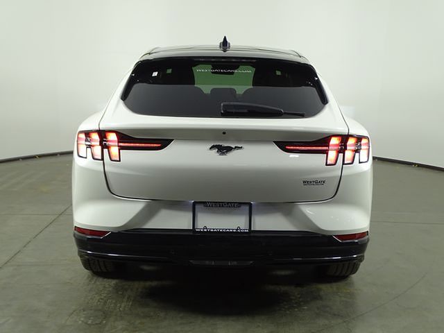 2021 Ford Mustang Mach-E Premium photo 3