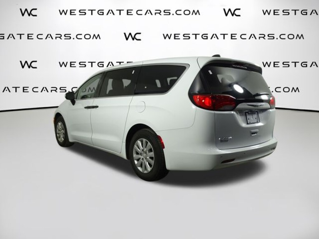 Used 2021 Chrysler Voyager L Van Passenger Van