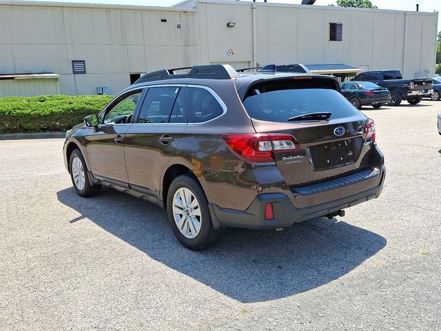 2019 Subaru Outback 2.5i Premium photo 4