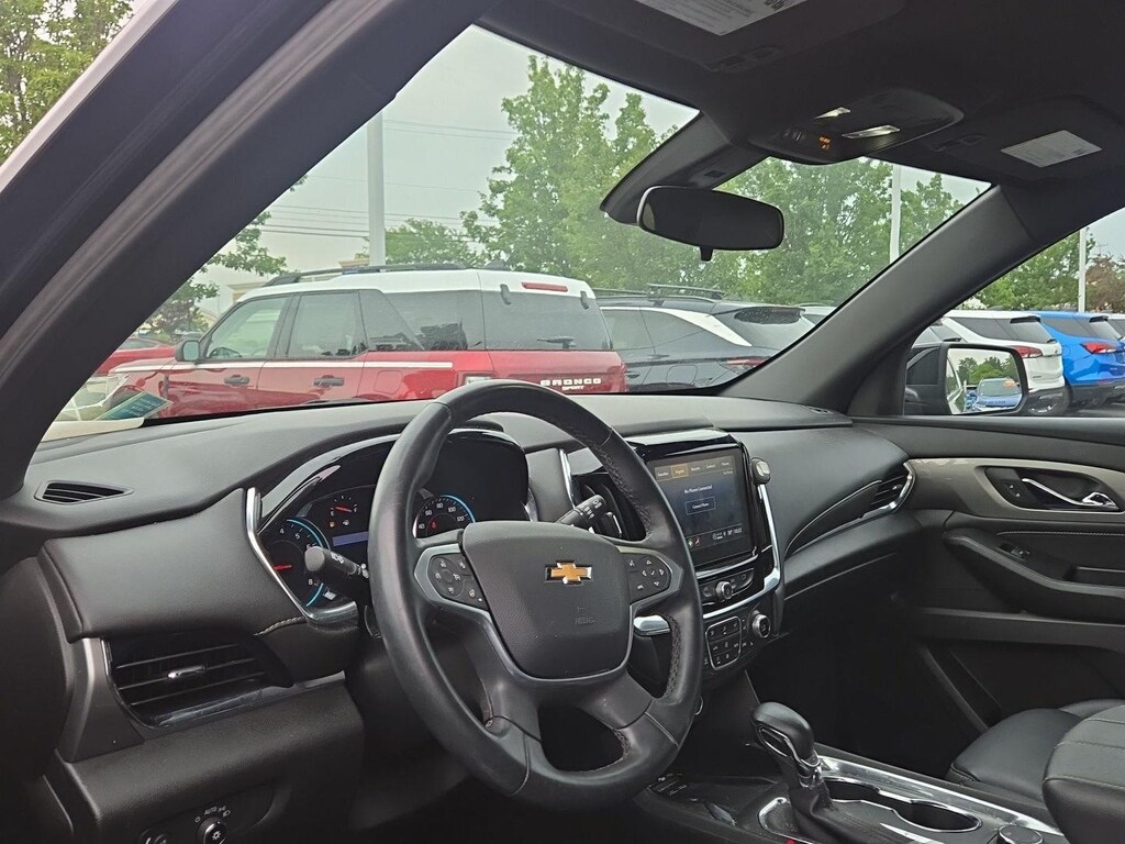 Used 2023 Chevrolet Traverse LT Leather SUV