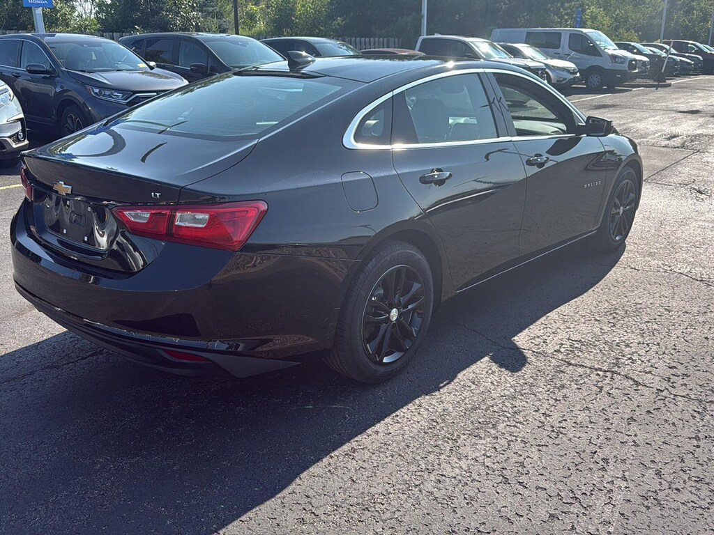 Used 2017 Chevrolet Malibu LT Sedan