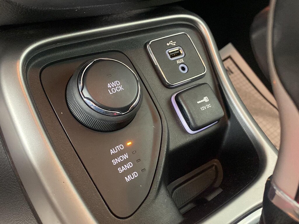 Used 2018 Jeep Compass Latitude SUV
