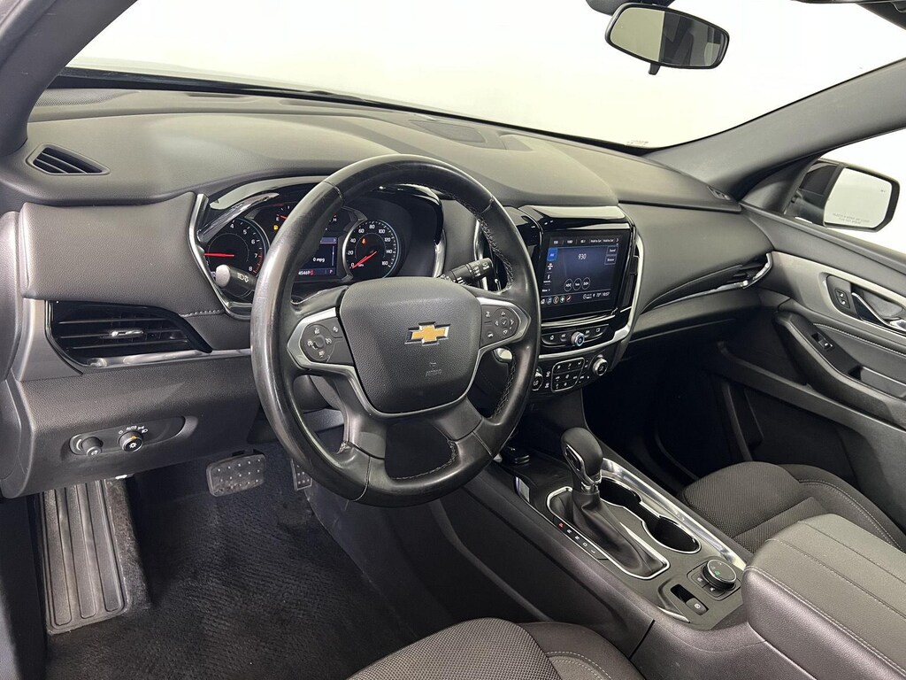 Used 2023 Chevrolet Traverse LT Cloth SUV