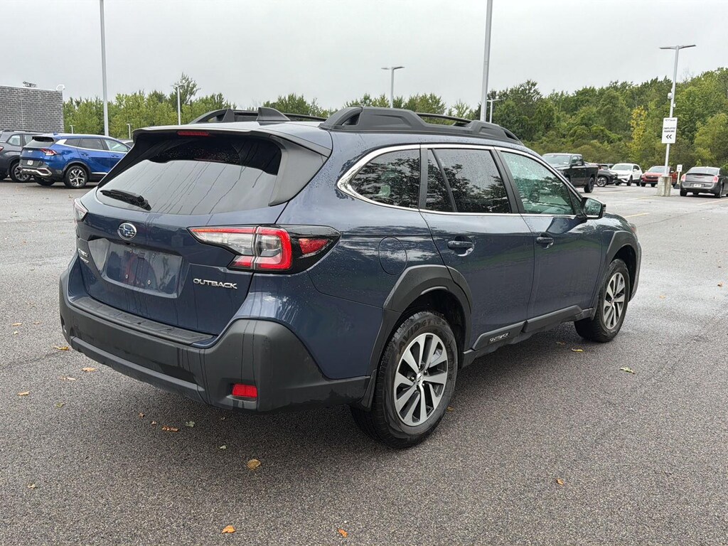 Used 2025 Subaru Outback Premium SUV