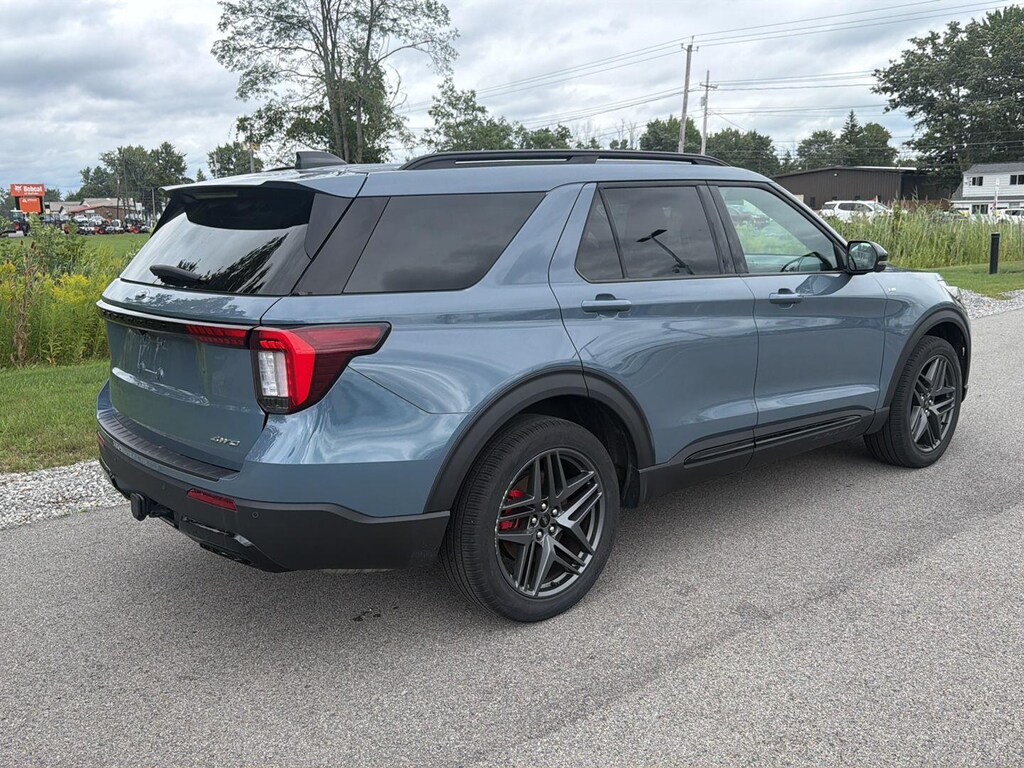 Used 2025 Ford Explorer ST-Line SUV