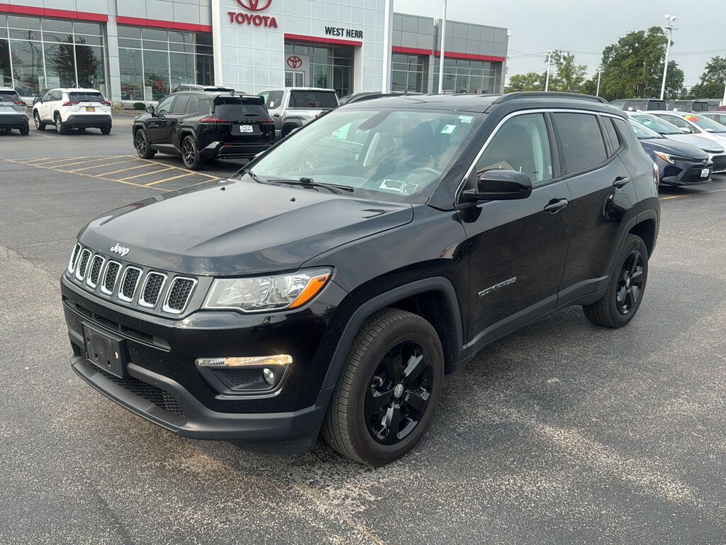 Used 2018 Jeep Compass Latitude SUV