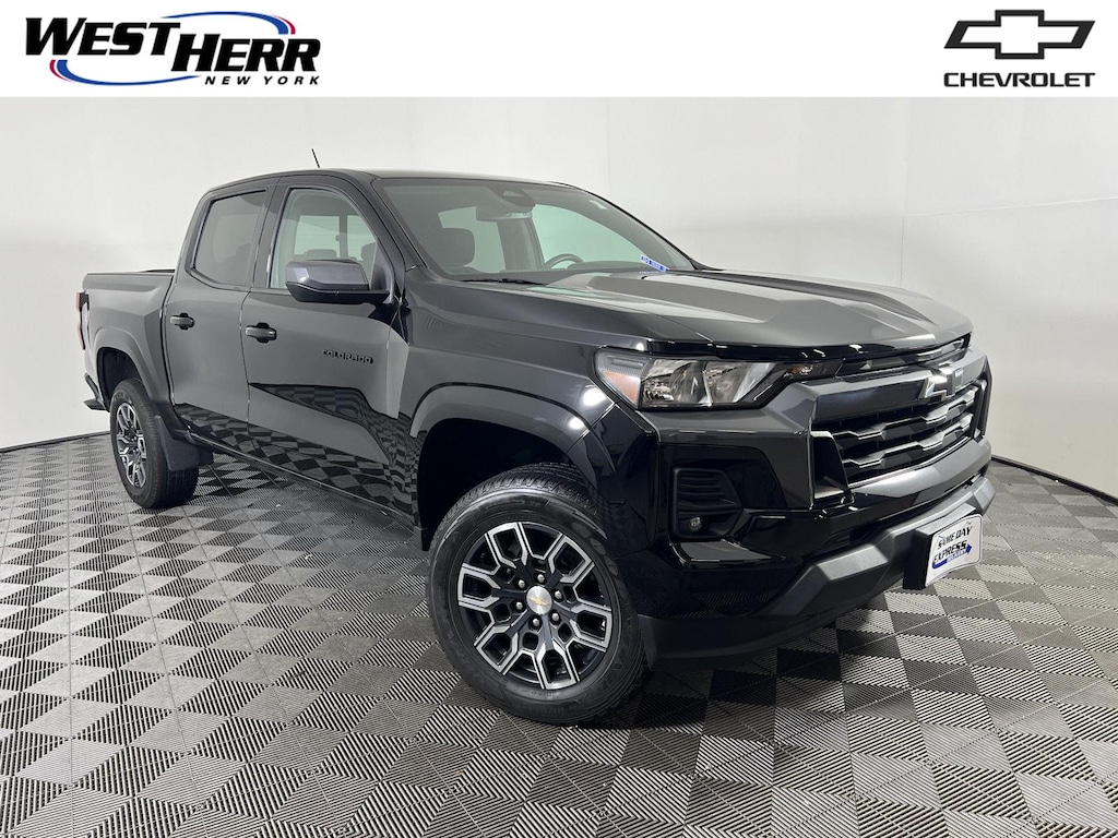 Used 2023 Chevrolet Colorado 4WD LT Truck