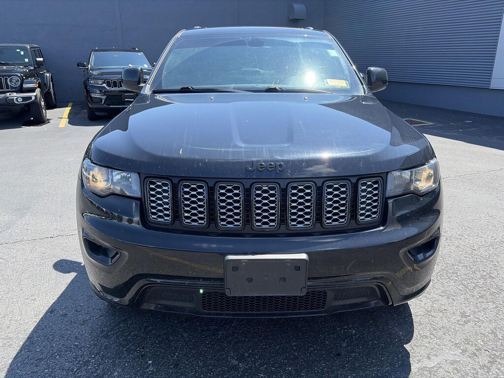 Used 2020 Jeep Grand Cherokee Altitude SUV