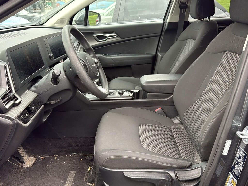 Used 2024 Kia Sportage LX SUV