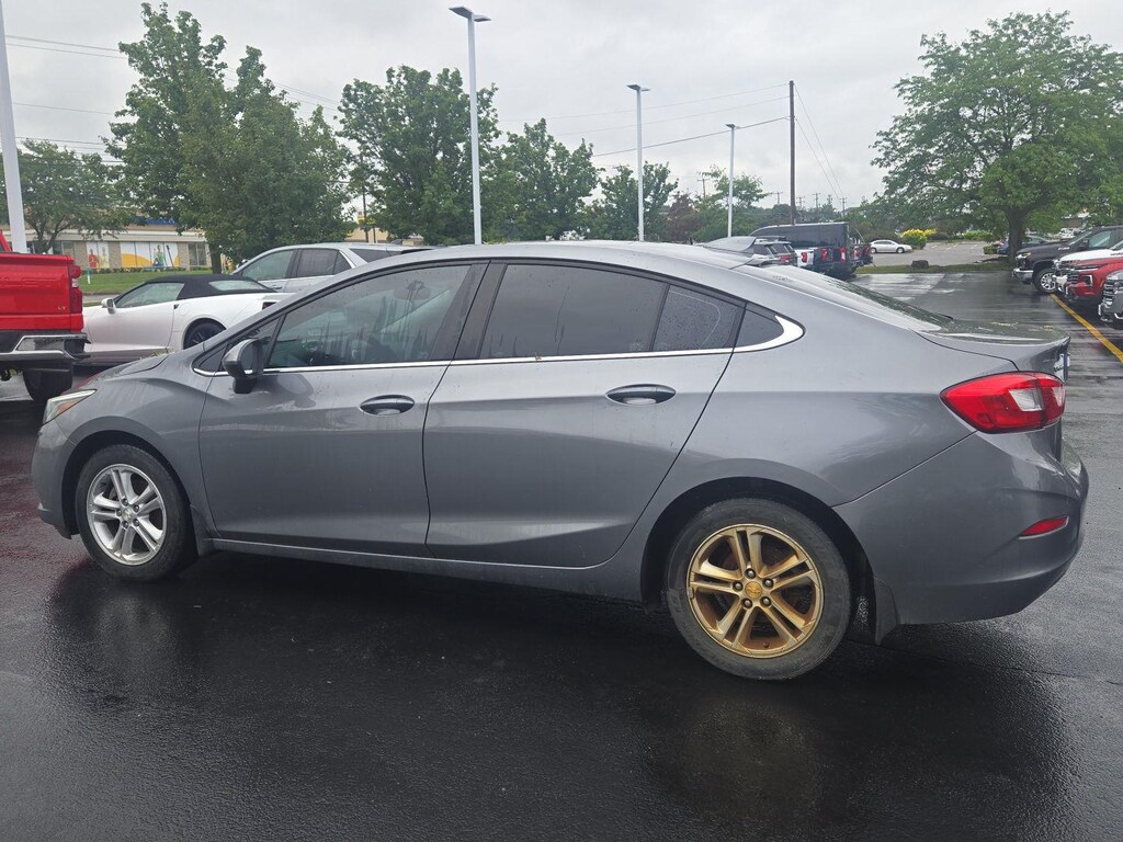 Used 2018 Chevrolet Cruze LT Sedan