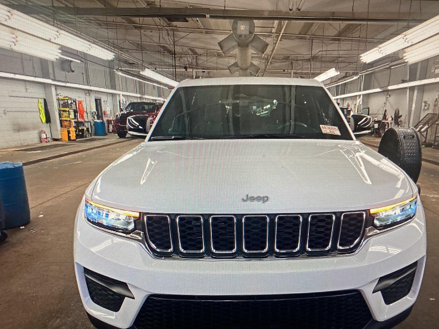 Certified 2025 Jeep Grand Cherokee Laredo X SUV