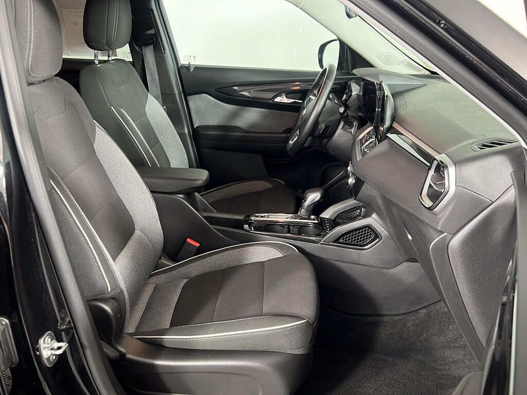 Used 2025 Chevrolet Trailblazer LT SUV