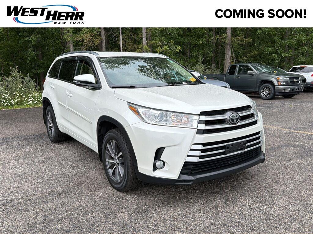 Used 2017 Toyota Highlander XLE SUV