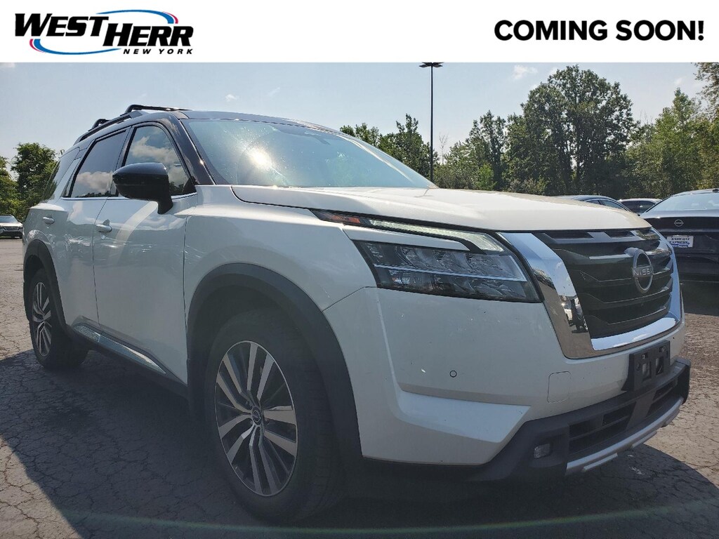 Used 2022 Nissan Pathfinder Platinum SUV
