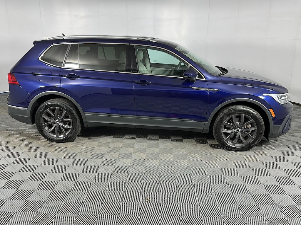 Certified 2022 Volkswagen Tiguan SE SUV