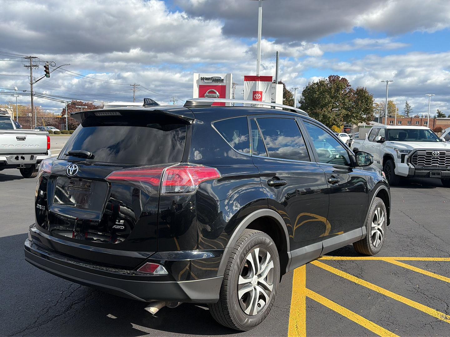 Used 2016 Toyota RAV4 LE SUV