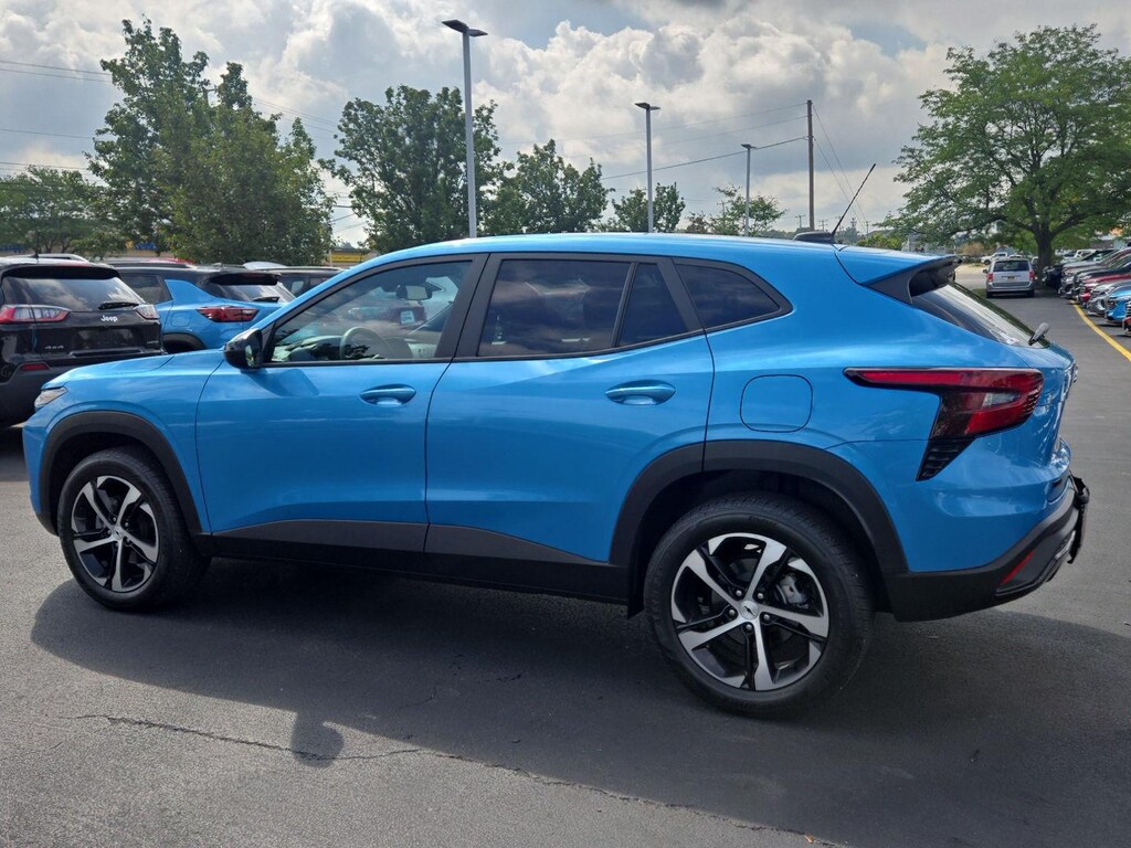 Used 2025 Chevrolet Trax 1RS SUV