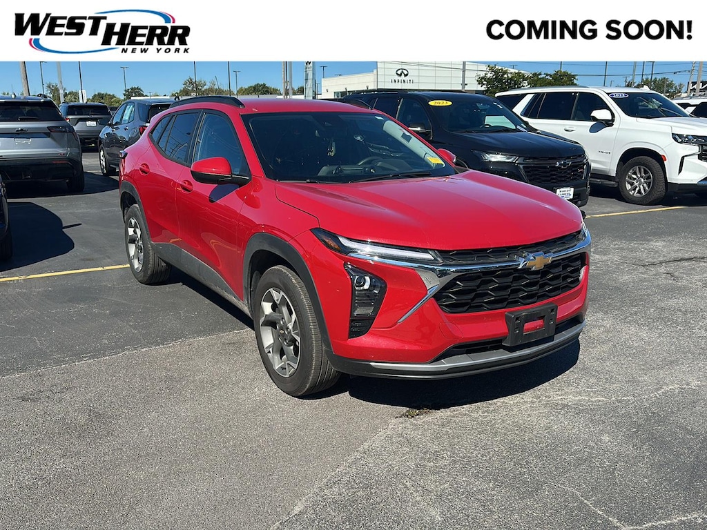 Used 2026 Chevrolet Trax LT SUV