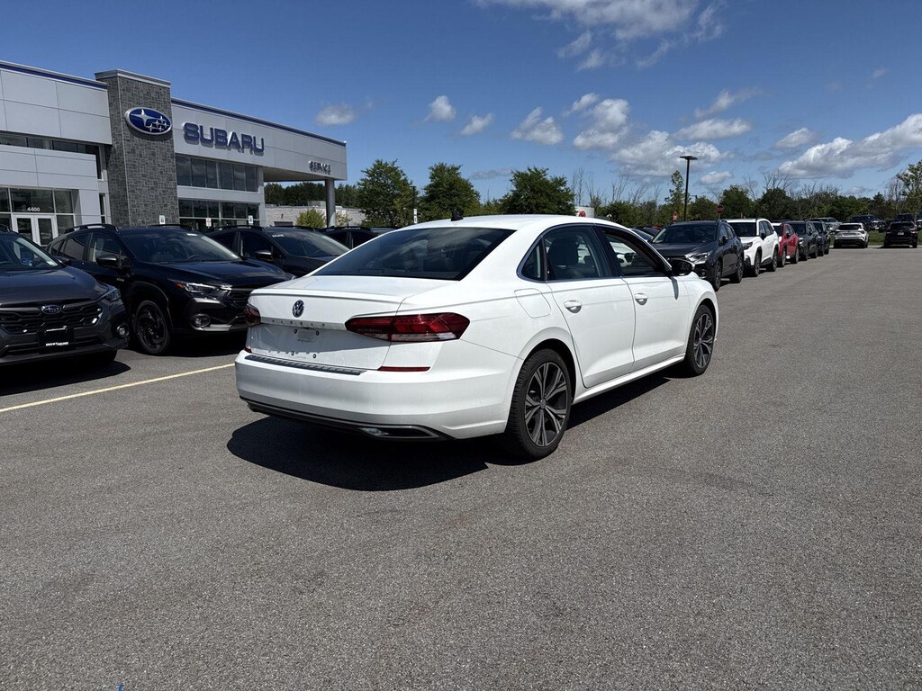 Used 2022 Volkswagen Passat 2.0T SE Sedan