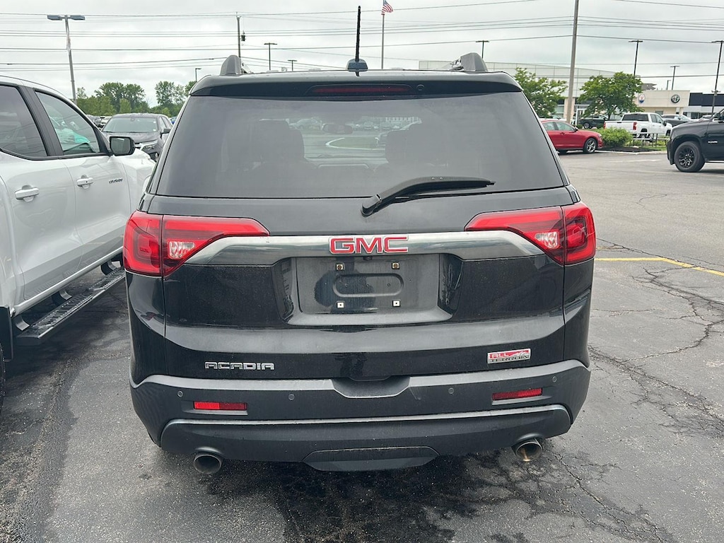 Used 2017 GMC Acadia SLT