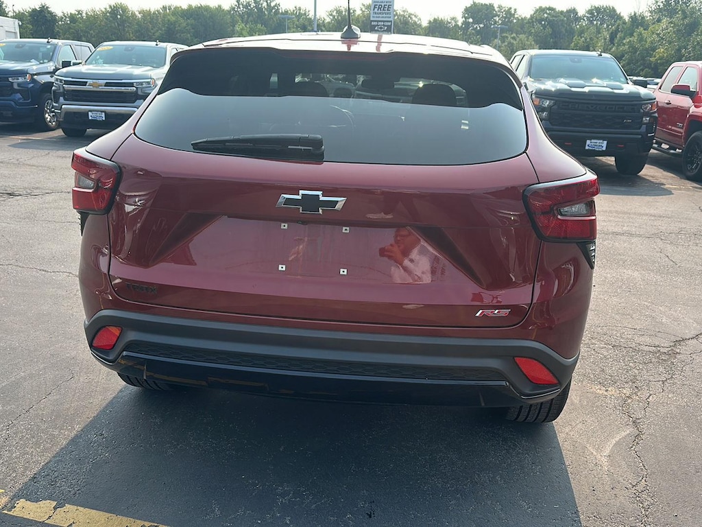 Used 2024 Chevrolet Trax 1RS SUV