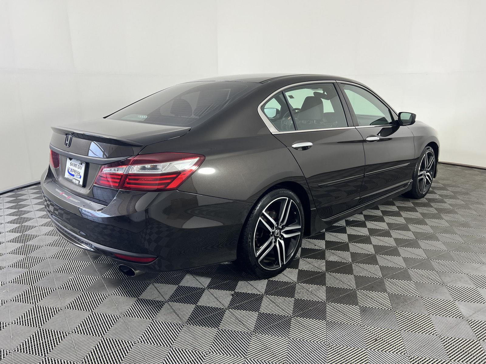 Used 2017 Honda Accord Sedan Sport SE Sedan