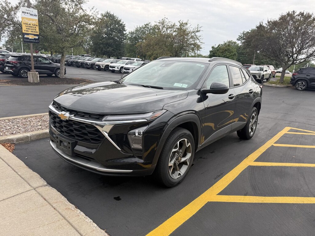 Used 2024 Chevrolet Trax LT SUV
