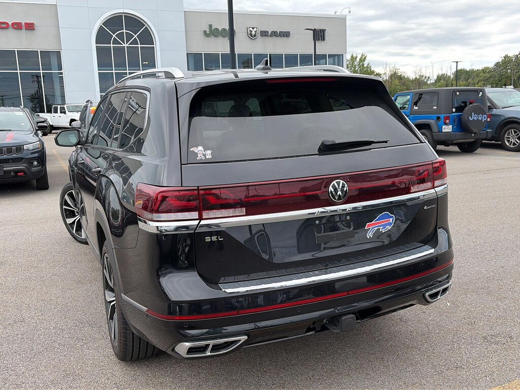 Used 2024 Volkswagen Atlas 2.0T SEL Premium R-Line SUV