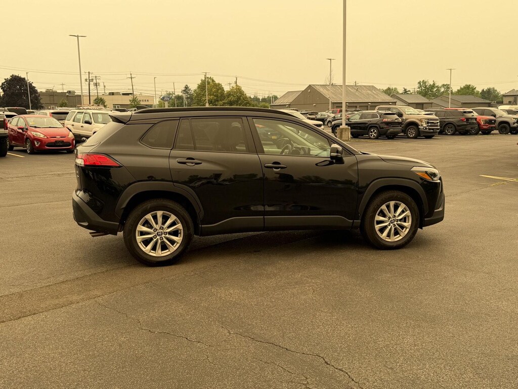 Used 2023 Toyota Corolla Cross LE SUV