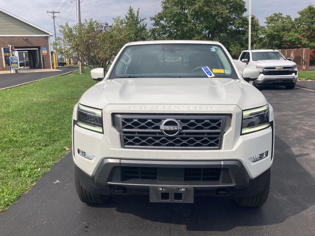 Used 2024 Nissan Frontier SL Truck