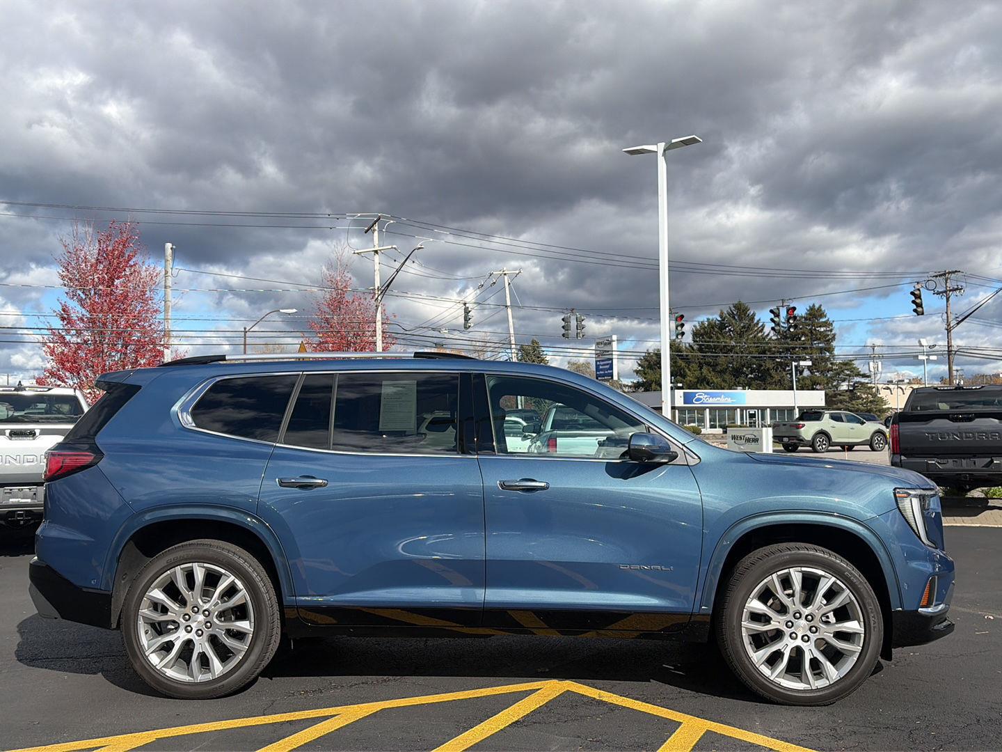 Used 2024 GMC Acadia AWD Denali