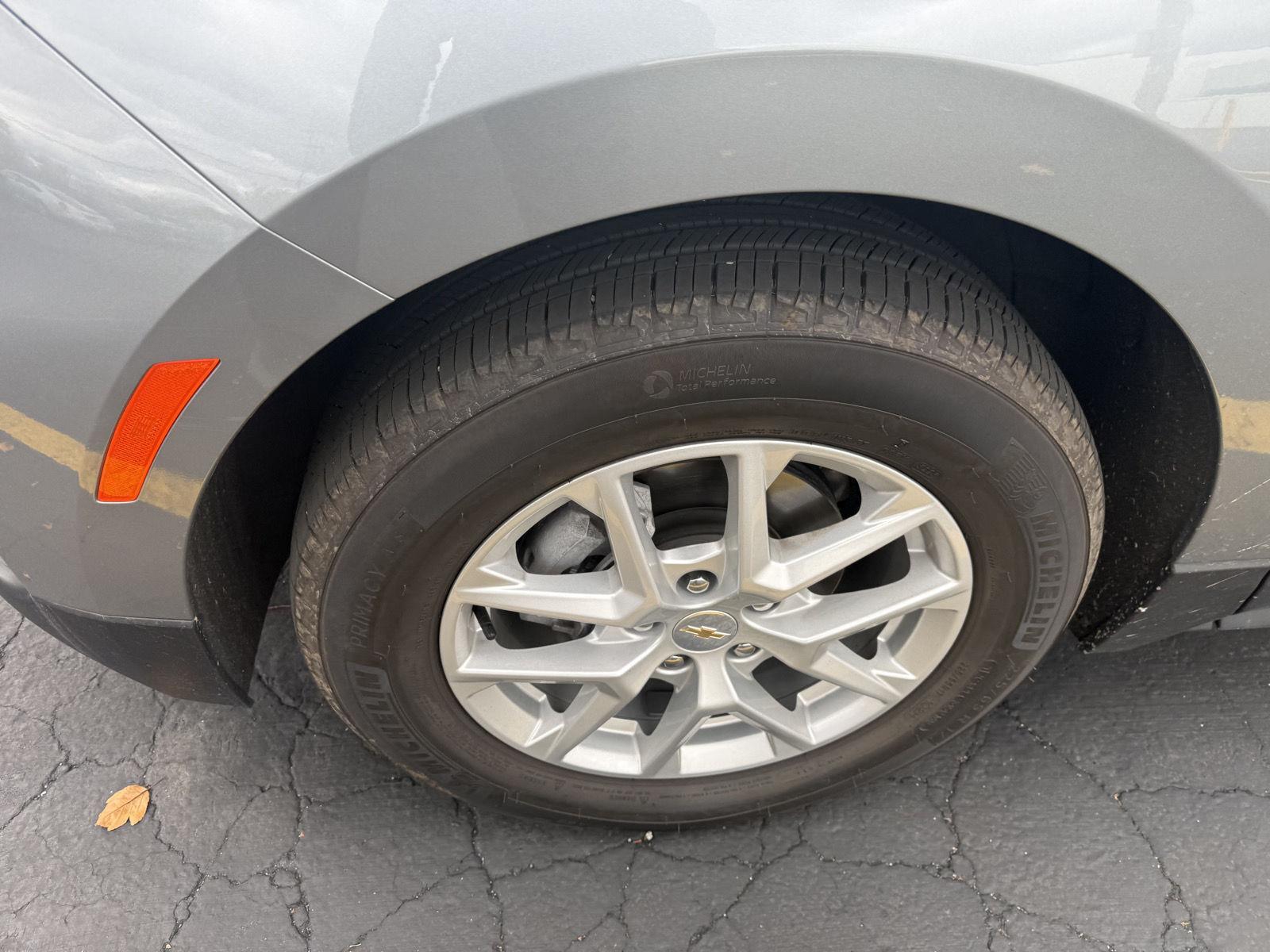 Used 2024 Chevrolet Equinox UV