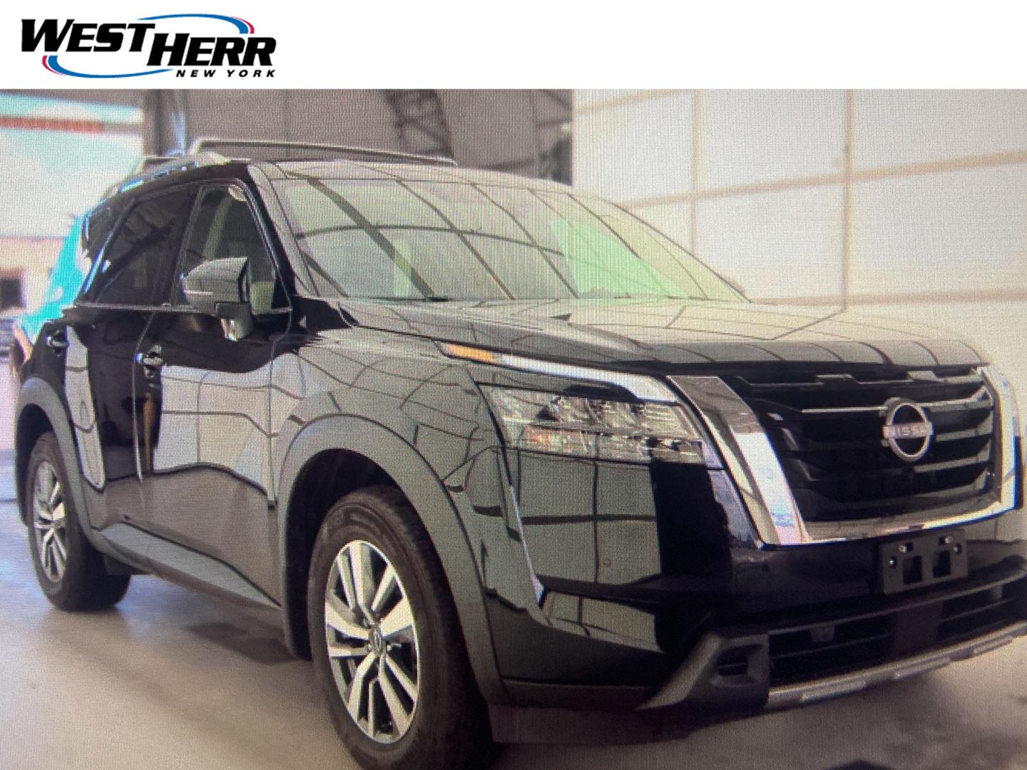 Used 2024 Nissan Pathfinder SL SUV