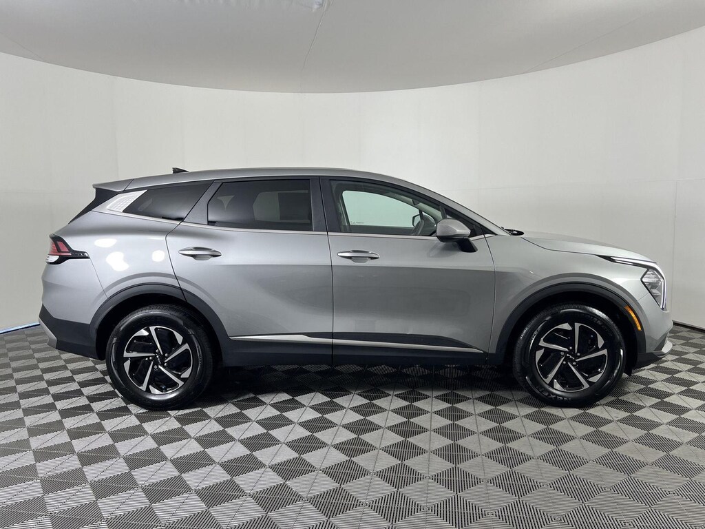 Used 2023 Kia Sportage Hybrid LX SUV