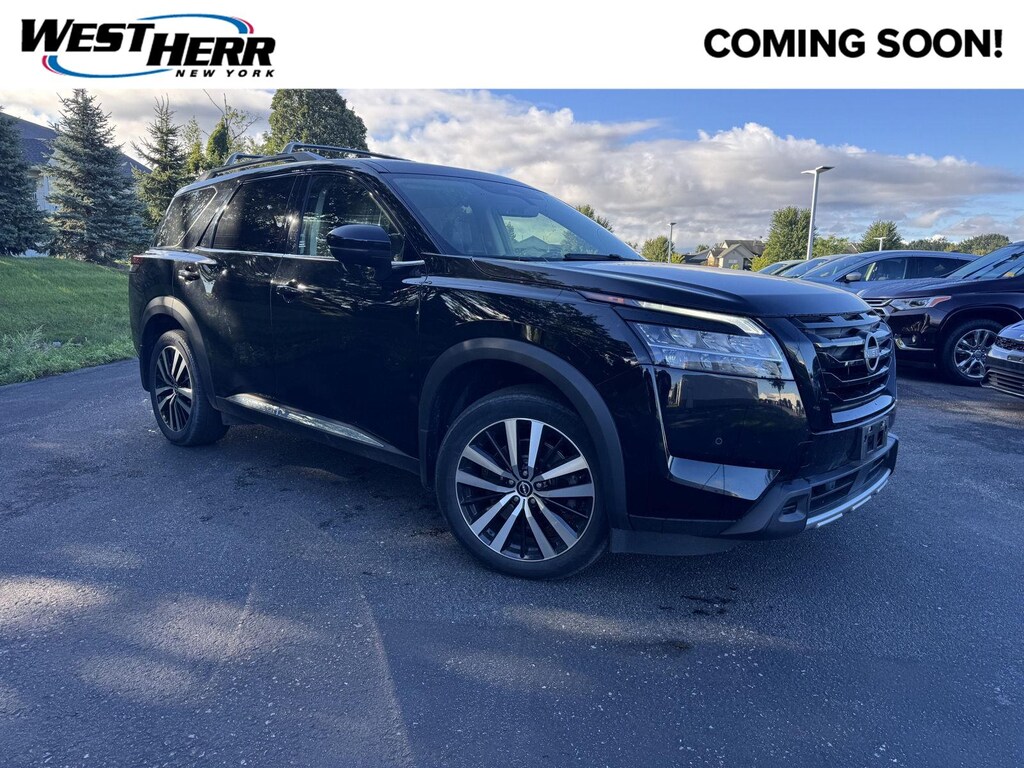 Used 2024 Nissan Pathfinder Platinum SUV