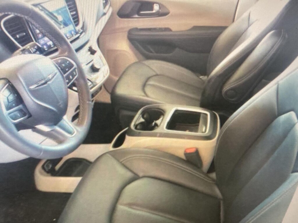 Used 2024 Chrysler Pacifica Touring L Van