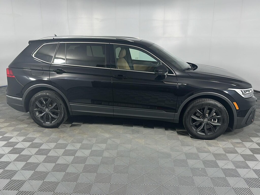 Certified 2024 Volkswagen Tiguan SE SUV