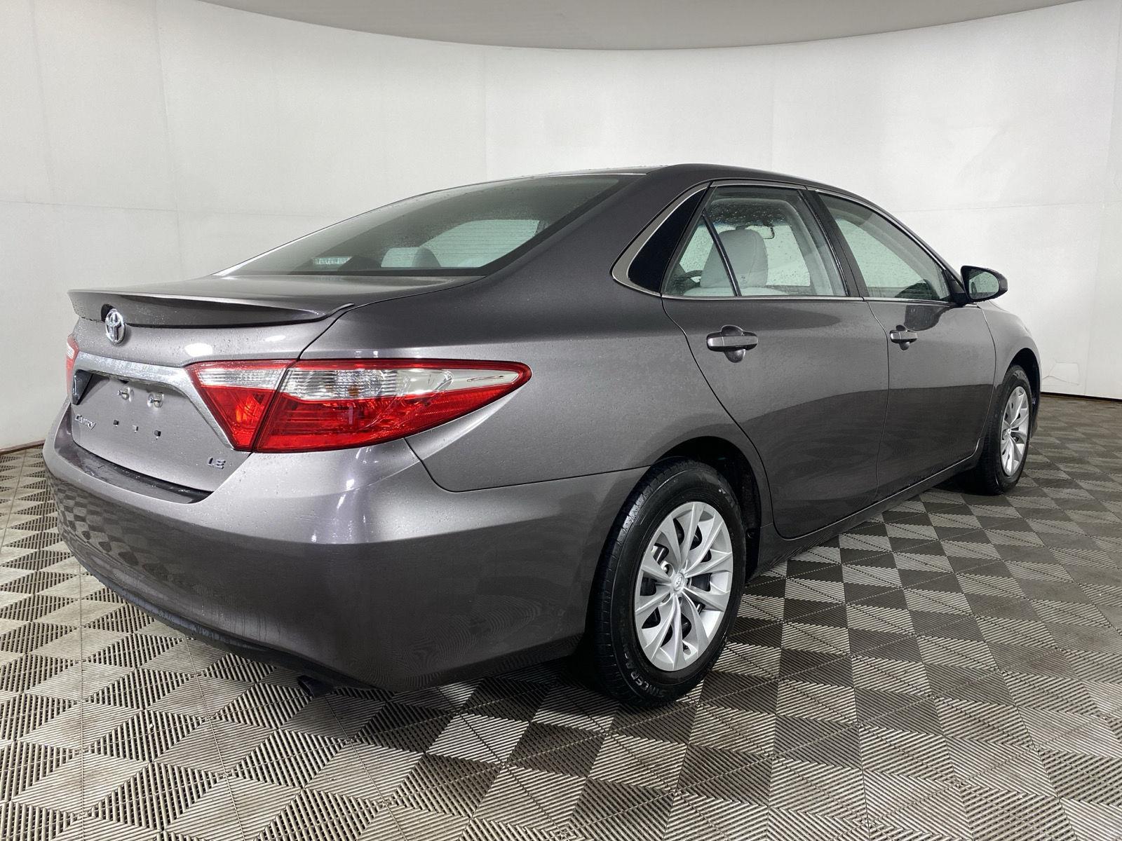 Used 2017 Toyota Camry LE Sedan