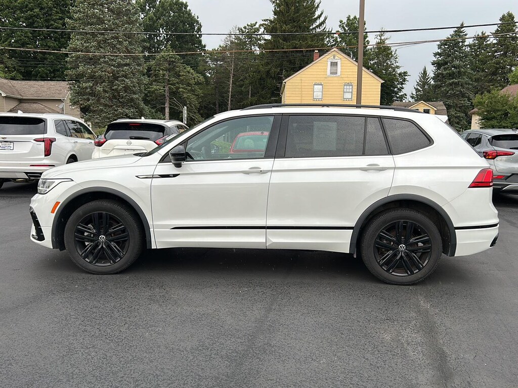 Certified 2022 Volkswagen Tiguan SE R-Line Black SUV
