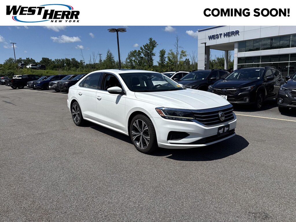 Used 2022 Volkswagen Passat 2.0T SE Sedan